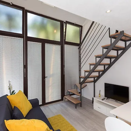 Apartments Pomet - Premium Duplex Studio With City View Puhiera アパート ドゥブロブニク