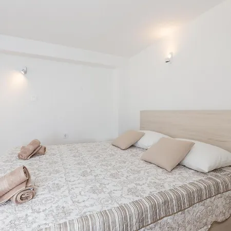 Apartments Pomet - Premium Duplex Studio With City View Puhiera アパート ドゥブロブニク